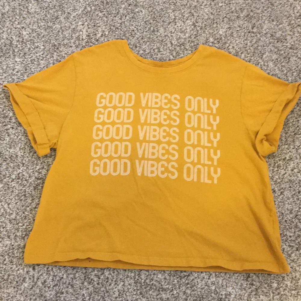 “Good Vibes Only” Tee